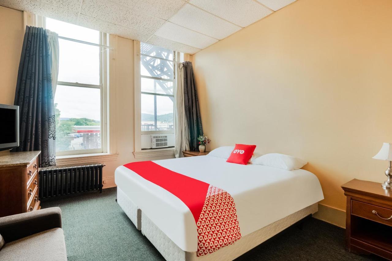Hotel Oyo Main St Pa 2*