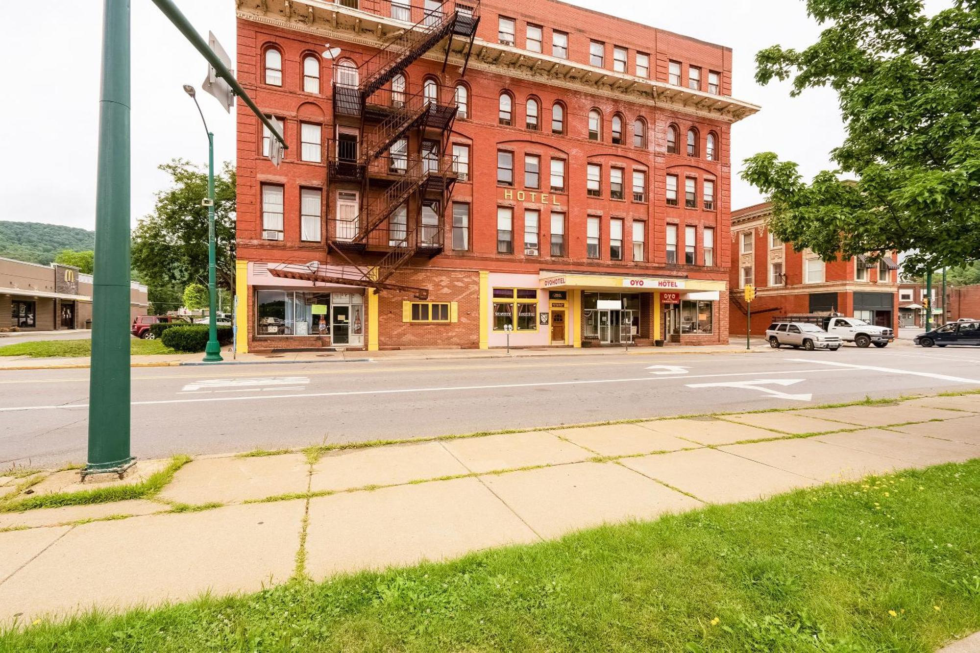 Hotel Oyo Main St Pa